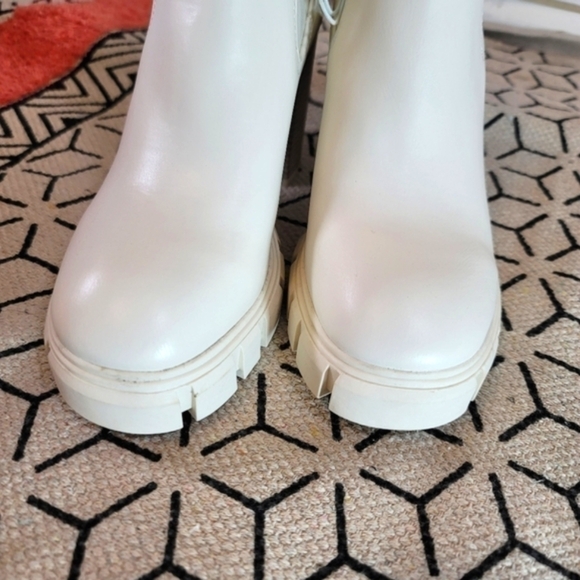 GBG KEONA IVORY CHUNKY PLATFORM BOOTS, SZ 8.5 - Picture 5 of 16